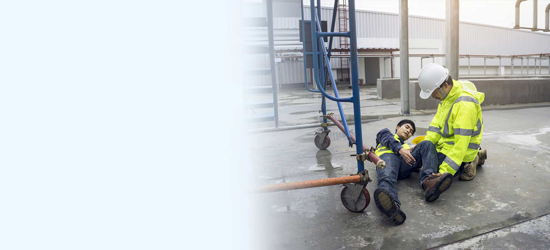 fall scaffolding to the floor, Safety team help employee accident.